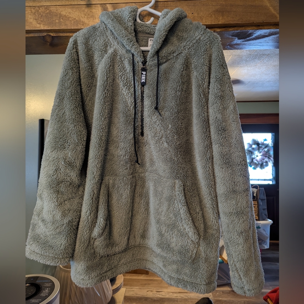 1/4 Zip Pullover